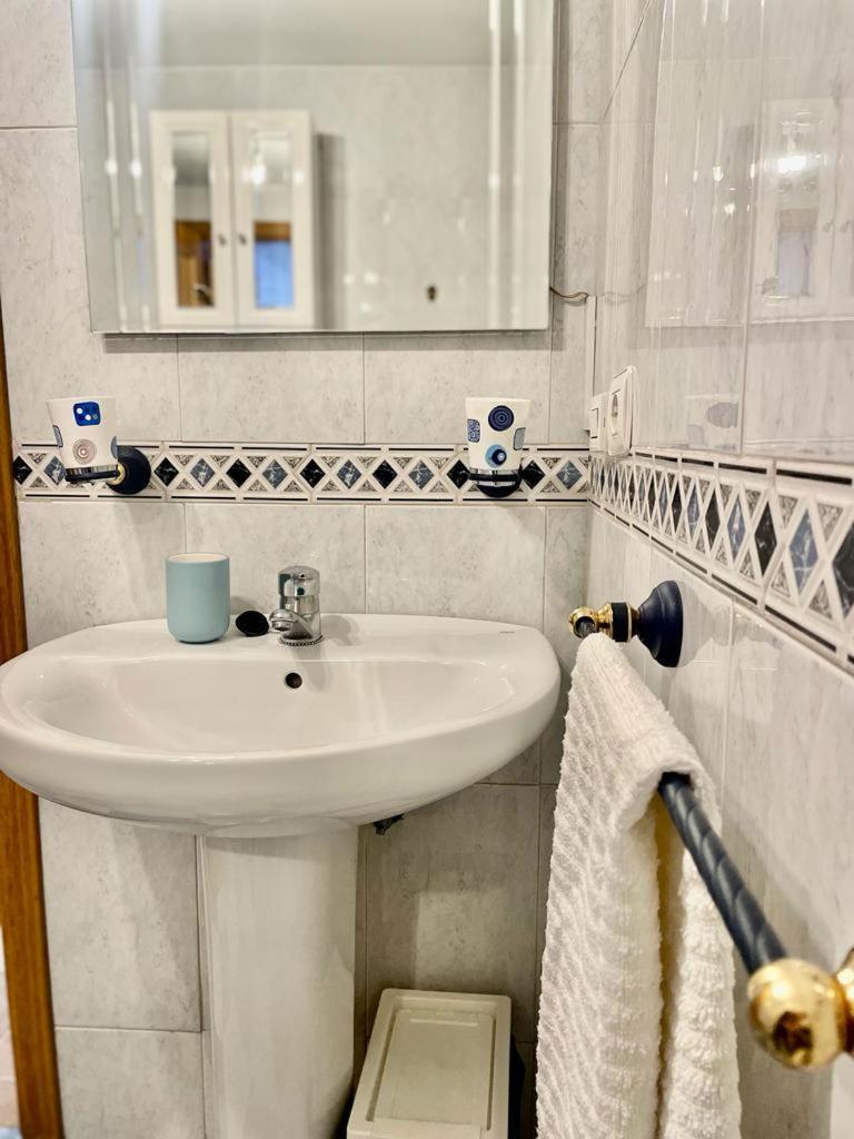 Apartamento, Piscina Y Parking Granada Tico Medina Екстериор снимка